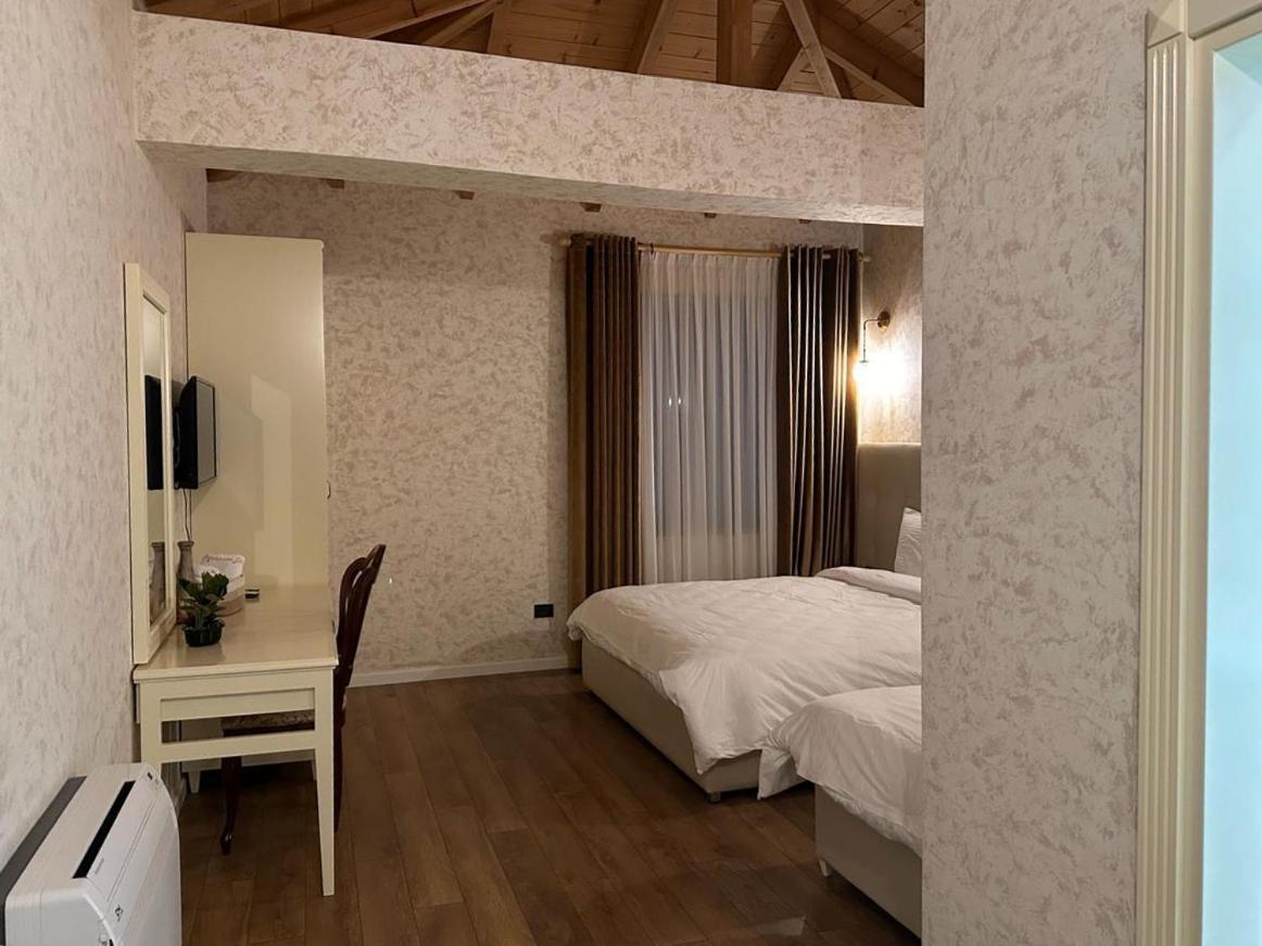 Agroturizem Eldi Hotel Fier Exterior photo