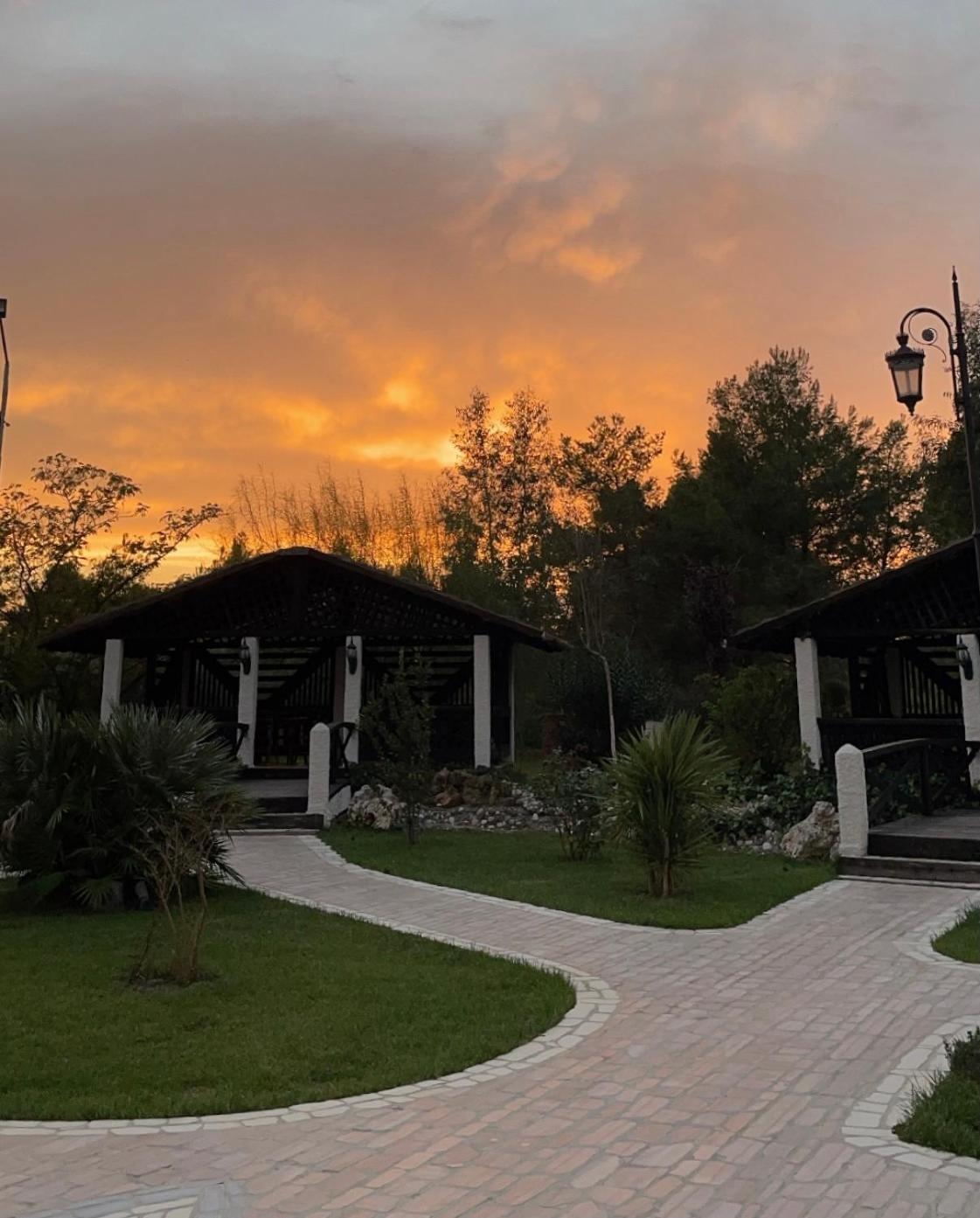 Agroturizem Eldi Hotel Fier Exterior photo