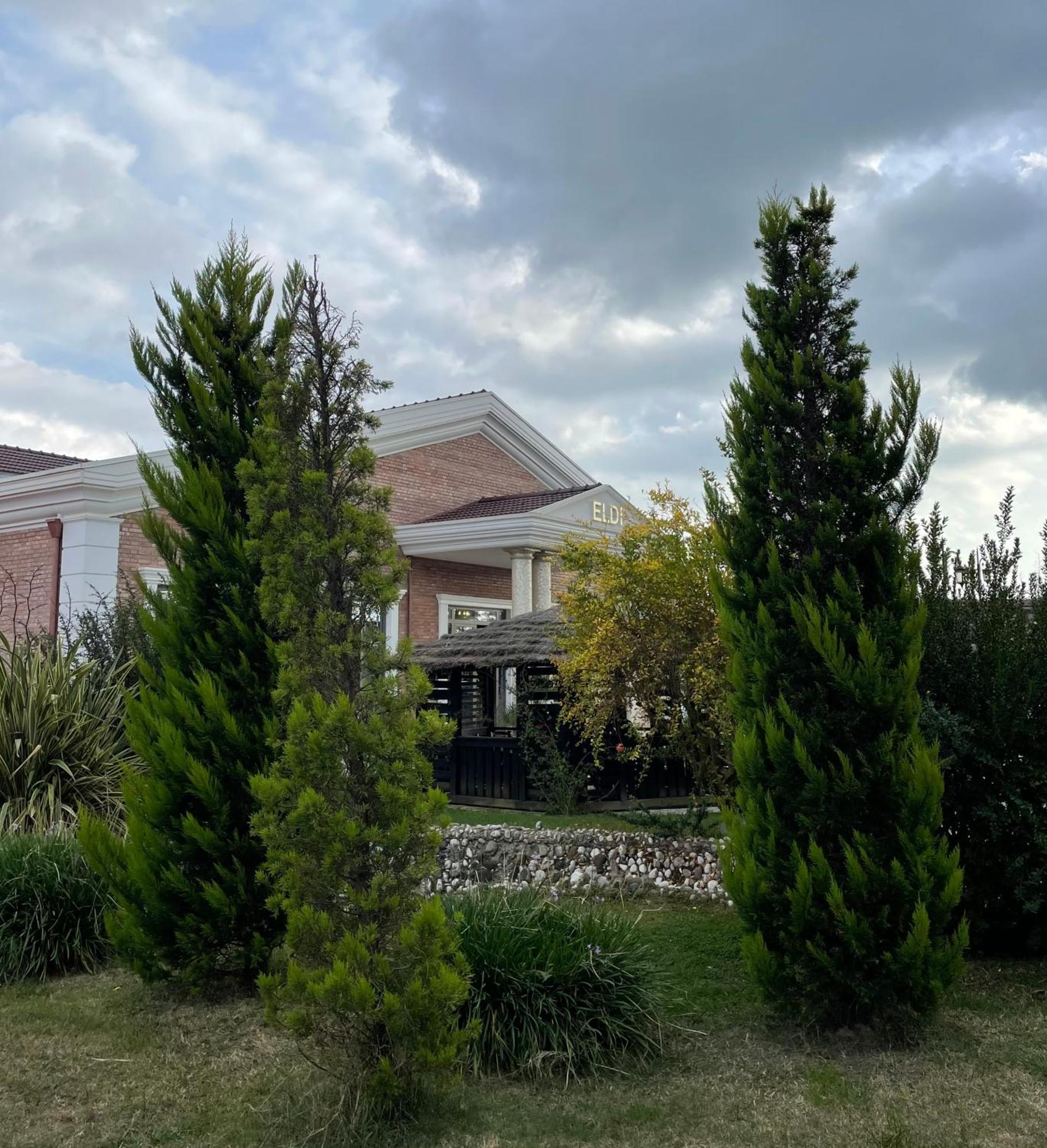 Agroturizem Eldi Hotel Fier Exterior photo